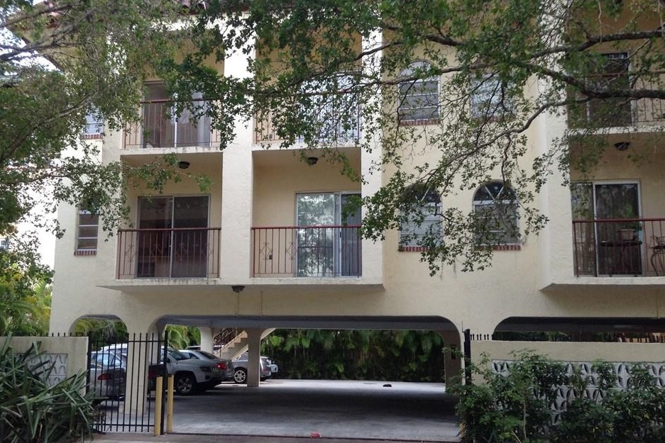 338 Majorca AVE #208 Coral Gables, FL 33134