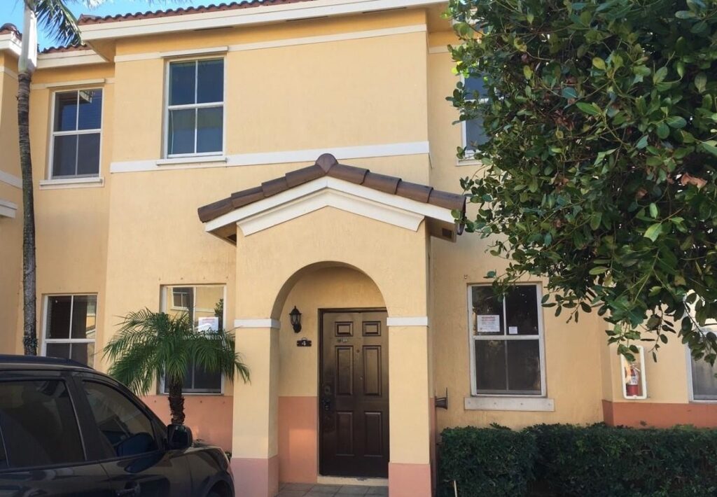 8129 W 36th AVE #4 Hialeah, FL 33018