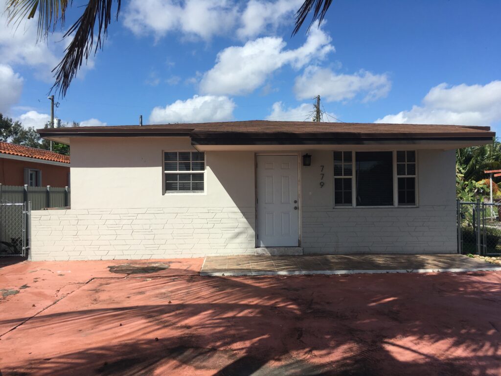 779 E 20th ST Hialeah, FL 33013