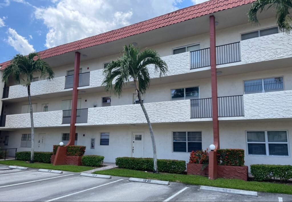 291 S Hollybrook DR #203 Pembroke Pines, FL 33025