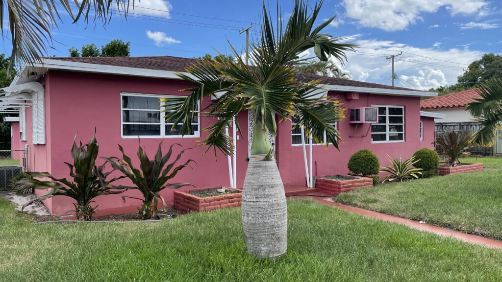 3410 NW 83 ST Miami, FL 33147